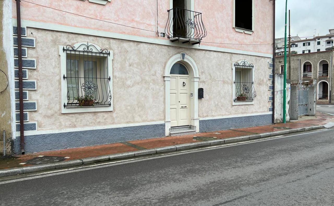 Apartmán Sa Domo De Tzia Elene Irgoli Exteriér fotografie